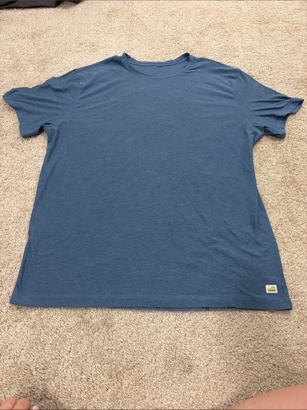 Men’s Vuori shirt